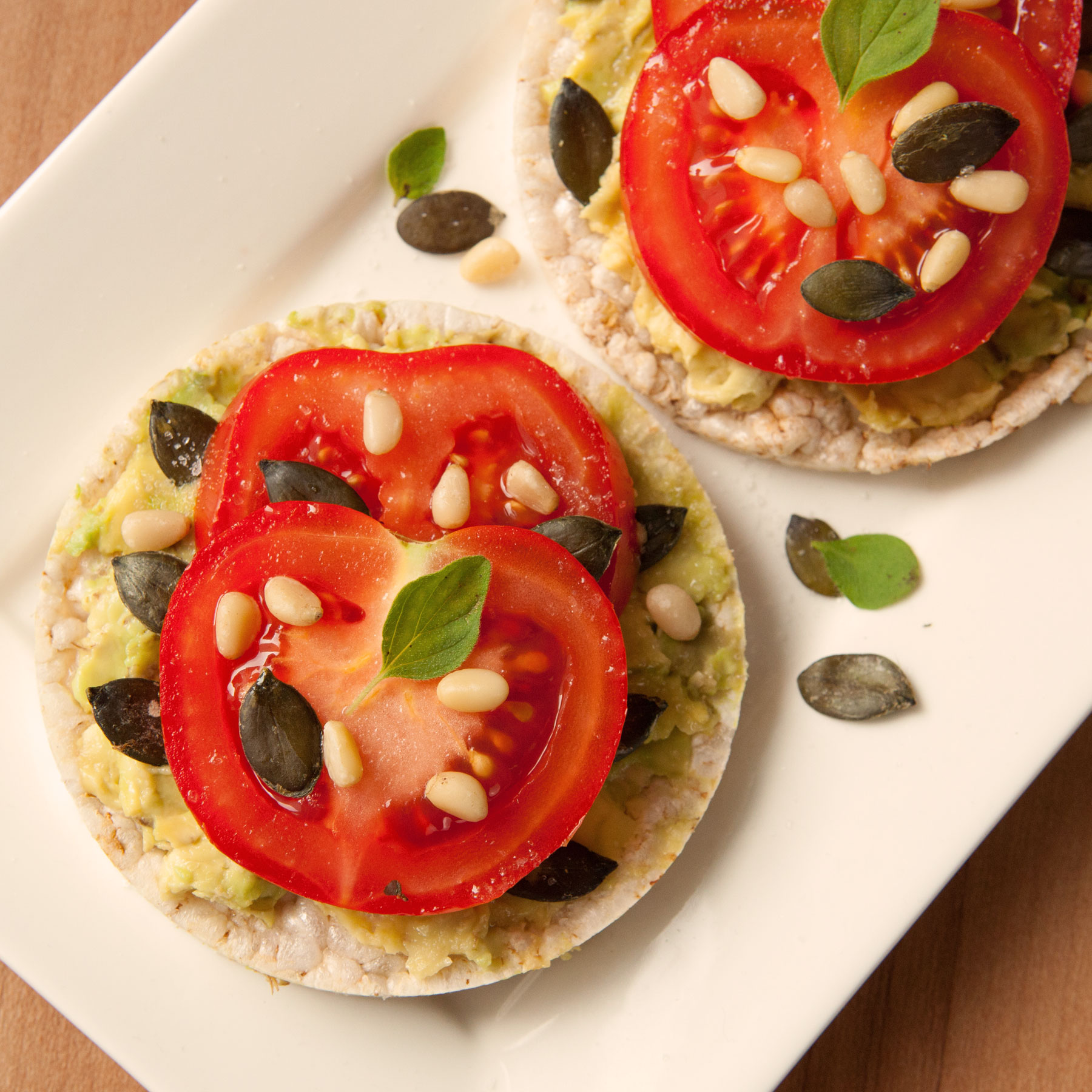 Avocado and Tomato Rice Cakes Free 7 Day Vegan Meal Plan Veahero