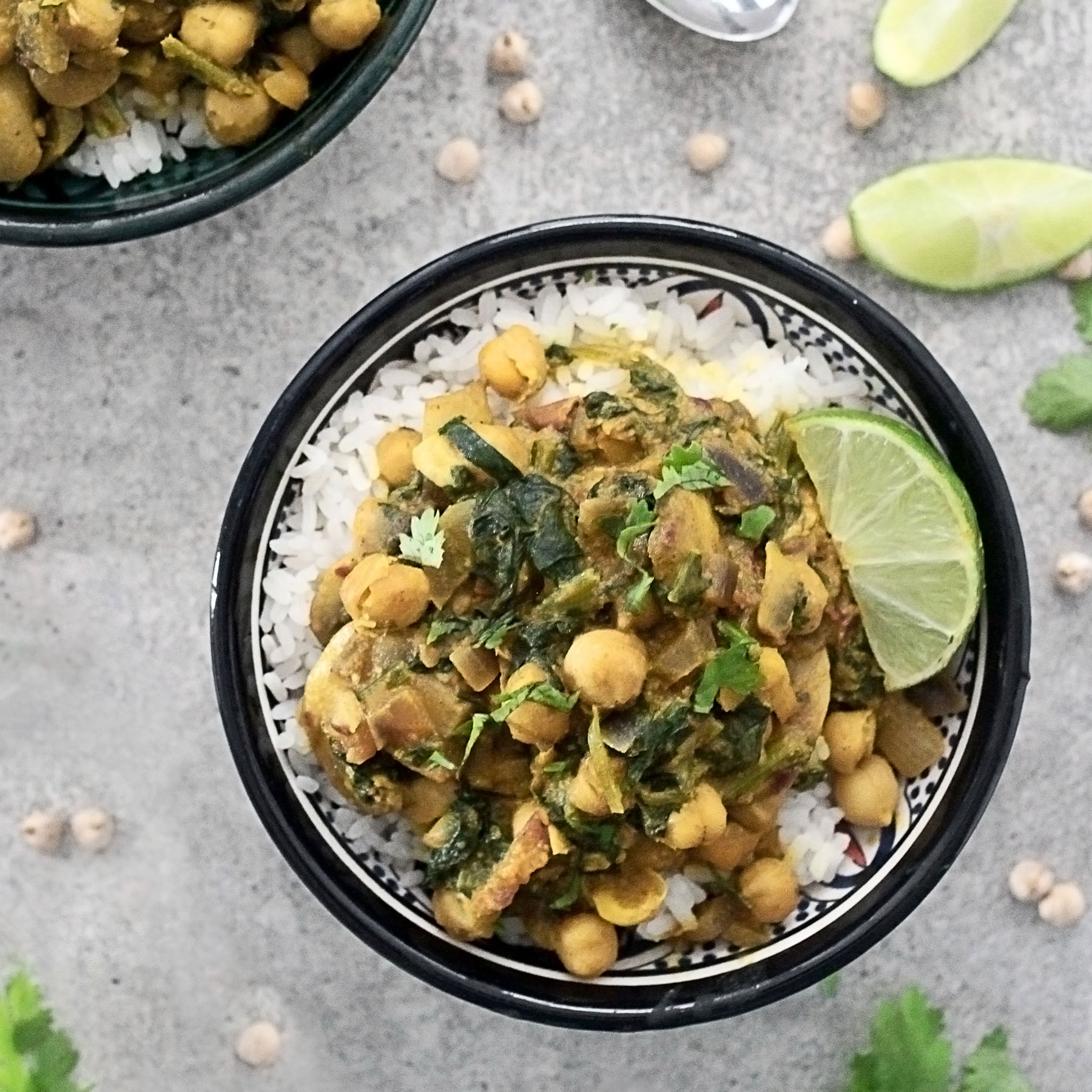 Mushroom Spinach and Chickpea Curry | Free Vegan Meal Plan | Veahero