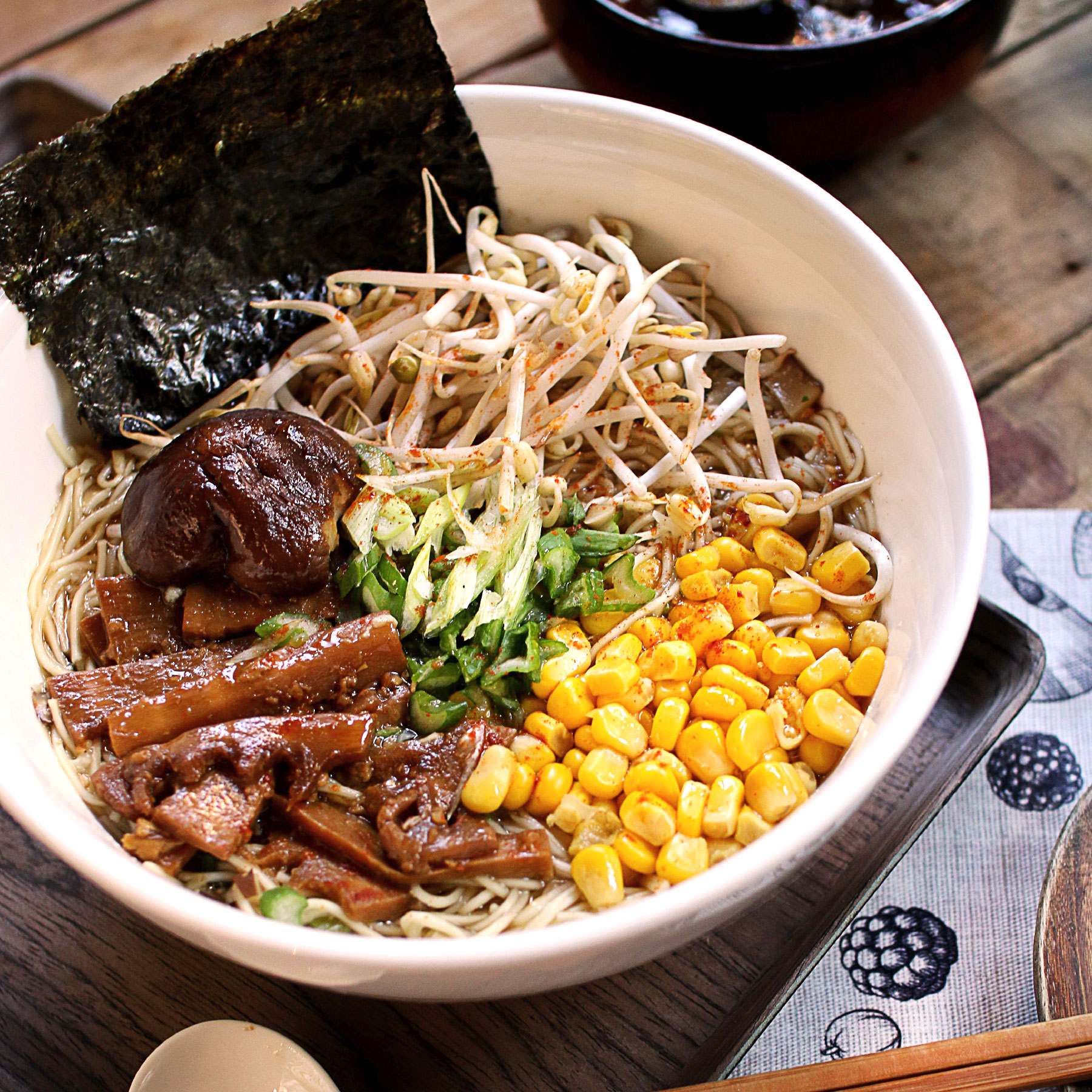 Japanese Shoyu Ramen | Free Vegan Meal Plan | Veahero