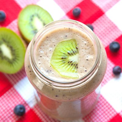 Kiwi and Blueberry Smoothie