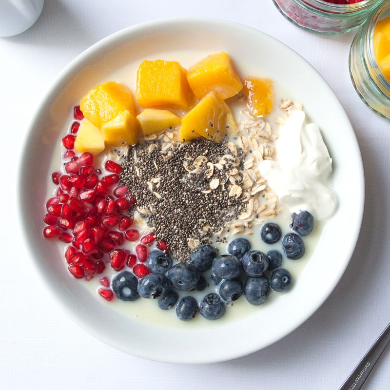 Morning Oats with Fruit and Yoghurt Vegan Recipes from Veahero