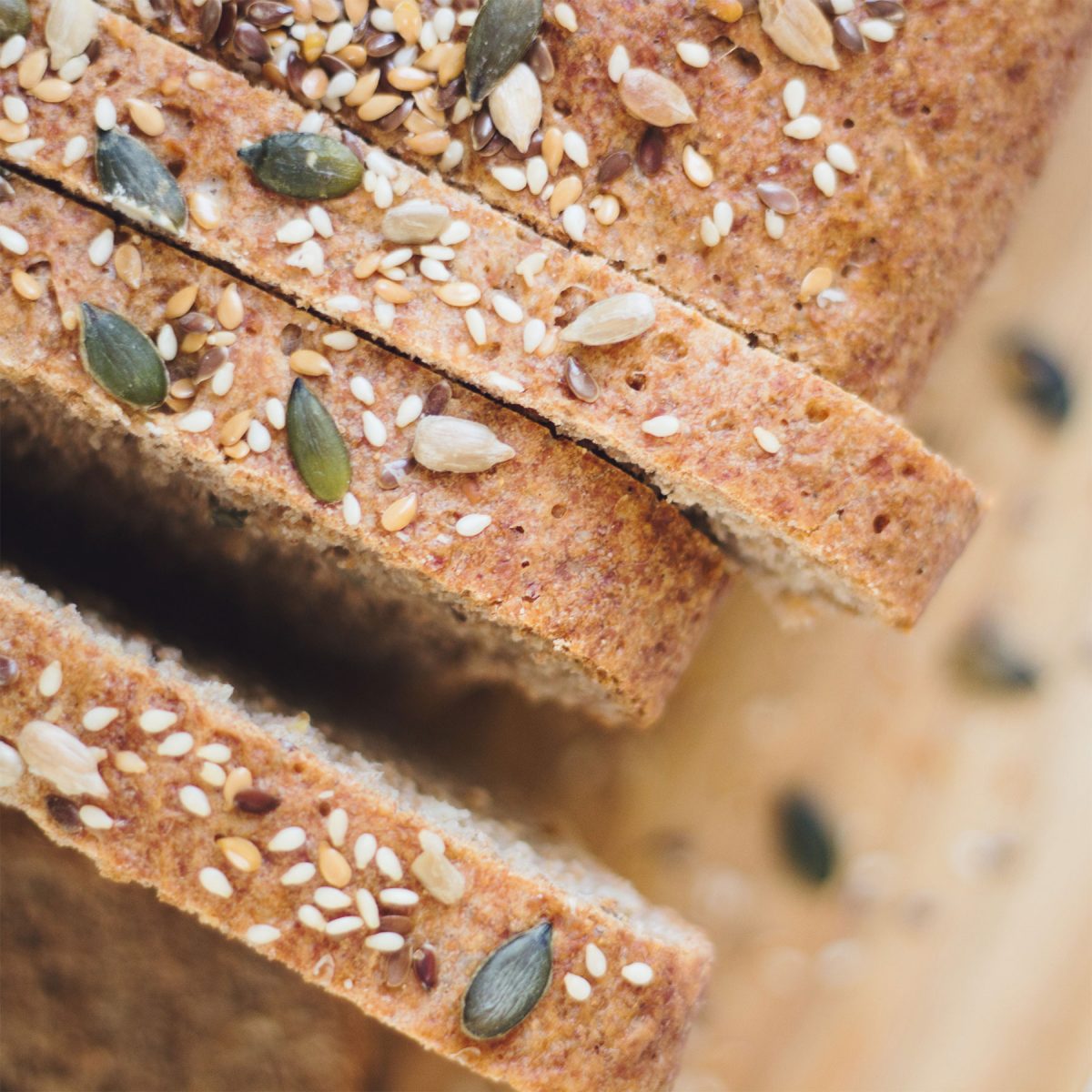 Homemade Seeded Spelt Bread | Free Vegan Meal Plans | Veahero