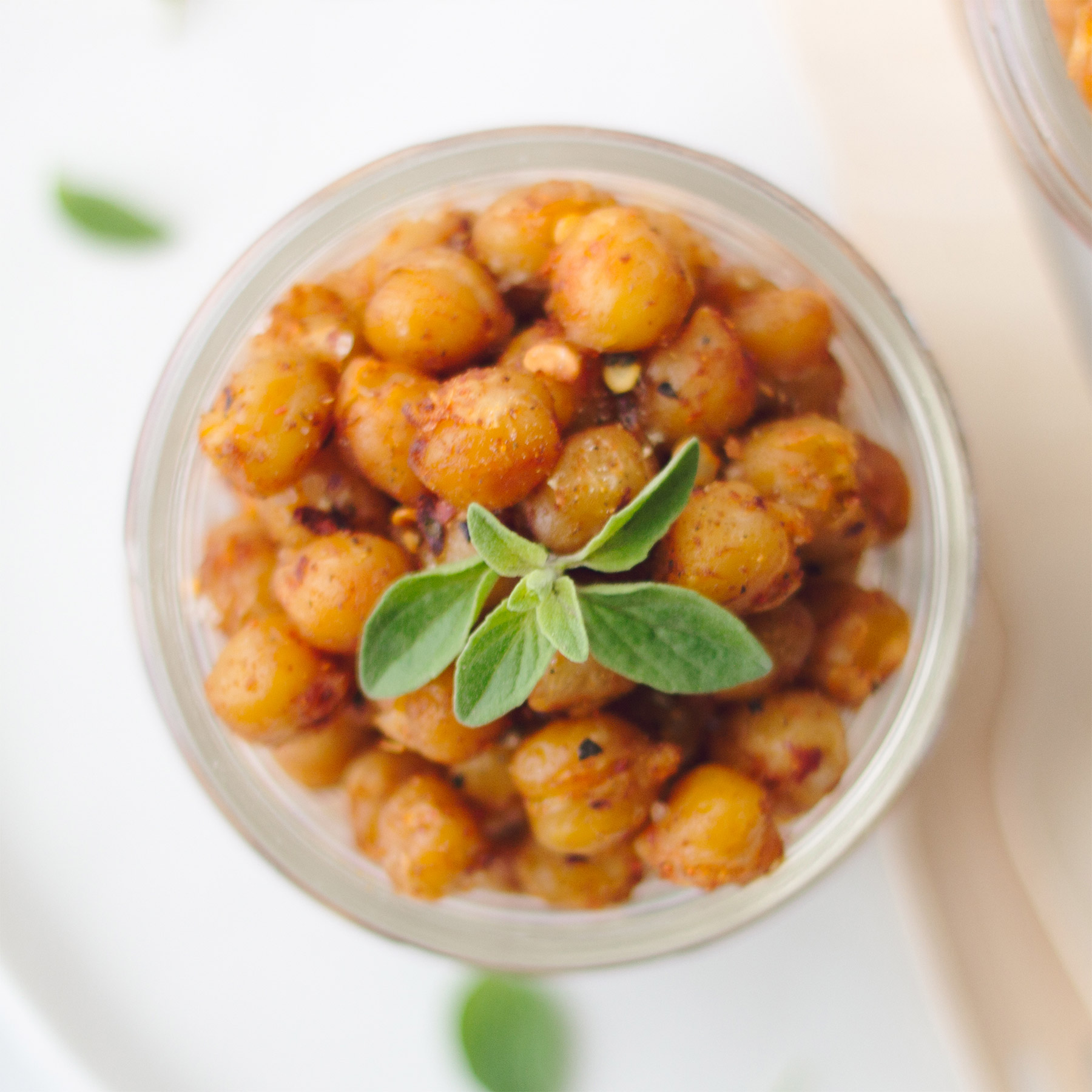 Spicy Roasted Chickpeas | Free 7 Day Vegan Meal Plan | Veahero