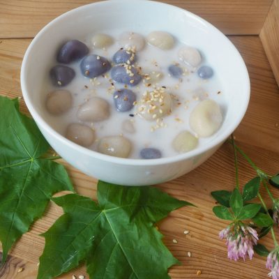 Rice Balls in Coconut Milk