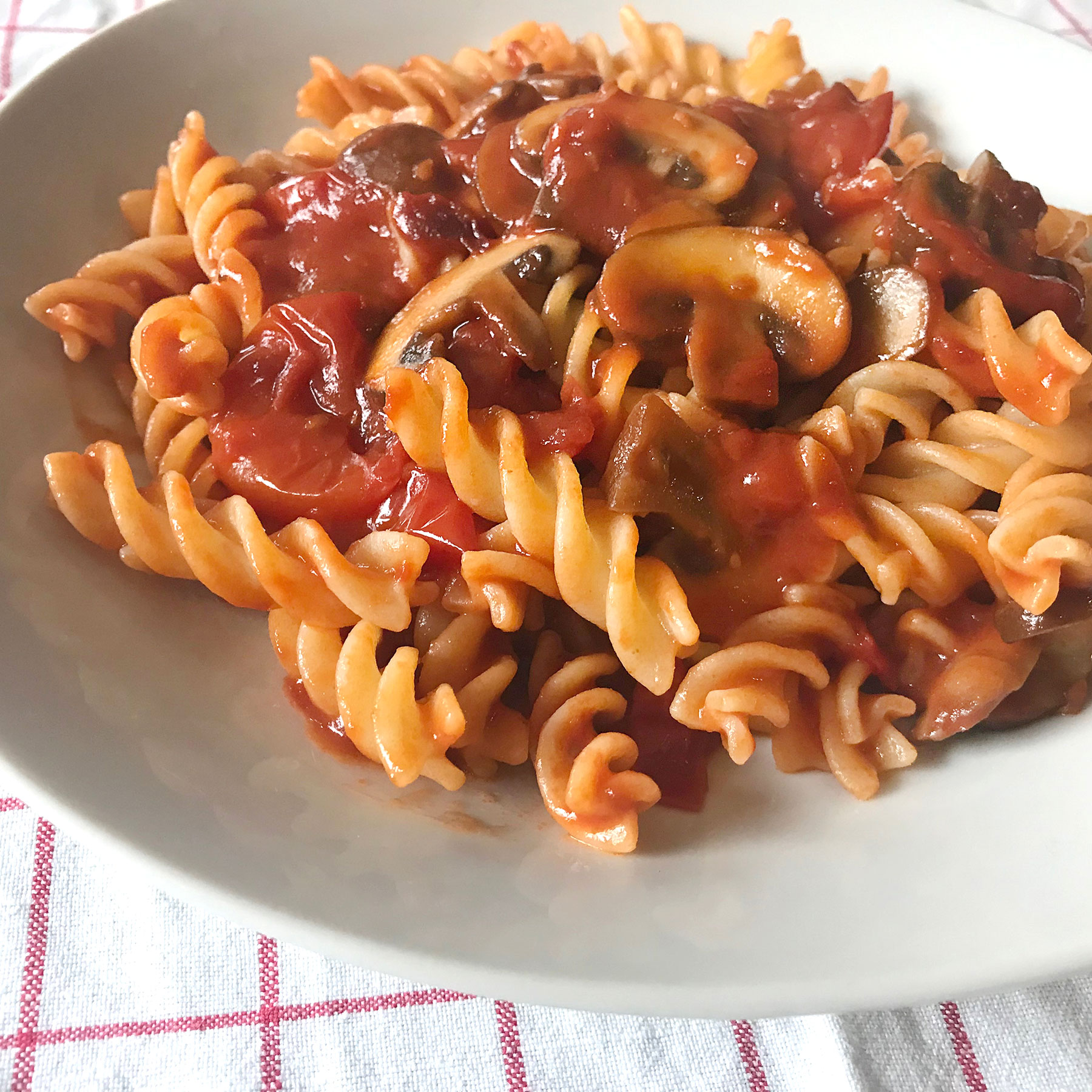 Tomato and Mushroom Pasta Free Vegan Meal Planner Veahero
